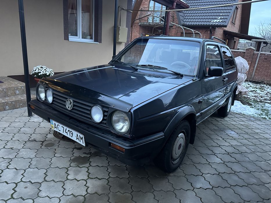 Гольф2,1.6 бензин