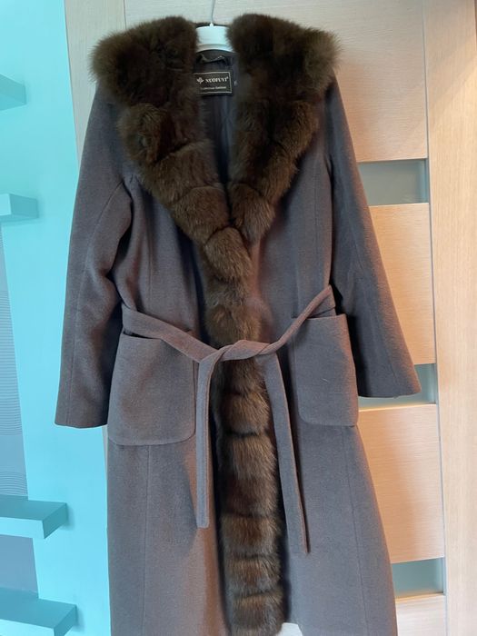 Пальто з натуральним мехом