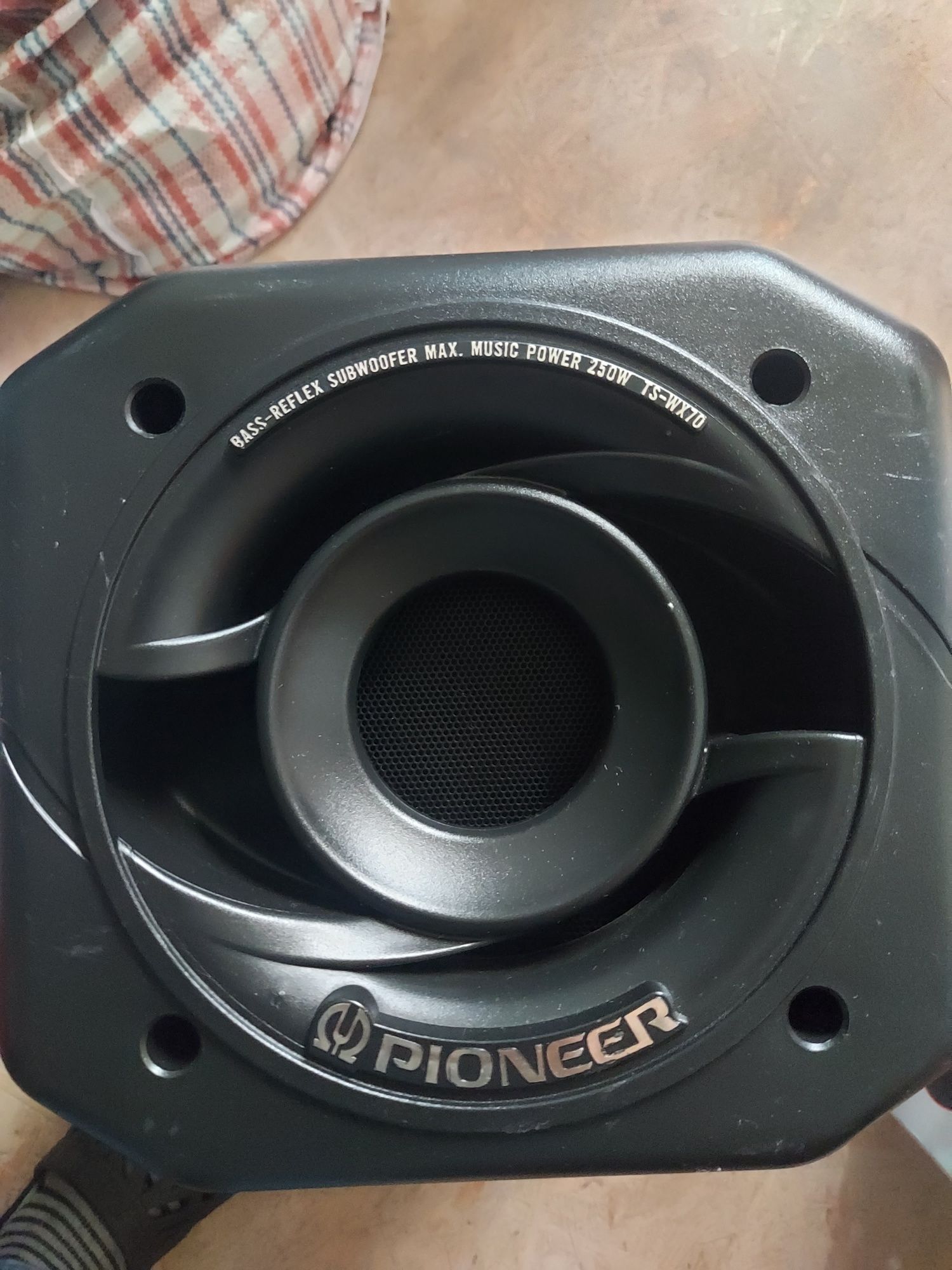 Pioneer tuba 250W i skrzynia 500W