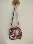 Torebka Nicole Lee retro pin-up kobieta samolot szeroki pasek