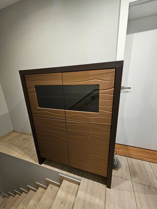 Komoda do salonu z oświetleniem i opcją półki pod telewizor!!!400zł