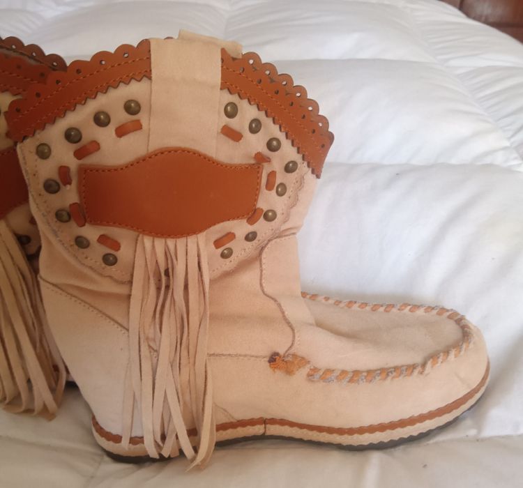 botas franjas camursine novas calça 35,36 com portes 13.50€