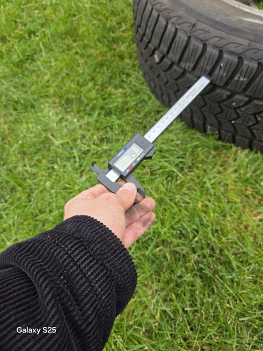 Felgi aluminiowe vw passat skoda supwrb 3  z oponami zimowymi