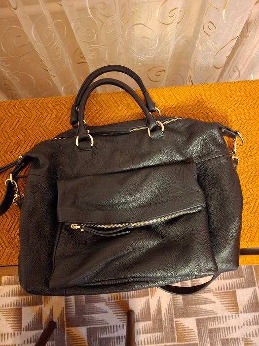 Продам сумку жіночу чорного кольору нову.