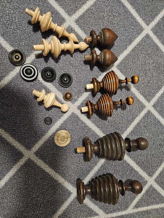 Tralki sterczyny do zegara