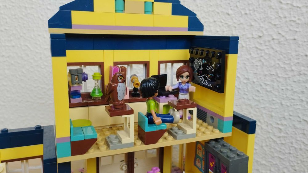 Pack LEGO FRIENDS "Escola Secundária de Heartlake" - Nº 41005, NATAL