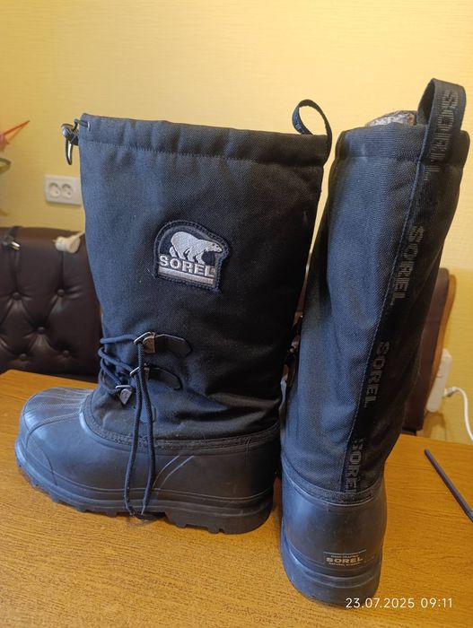 Продам зимові чоботи