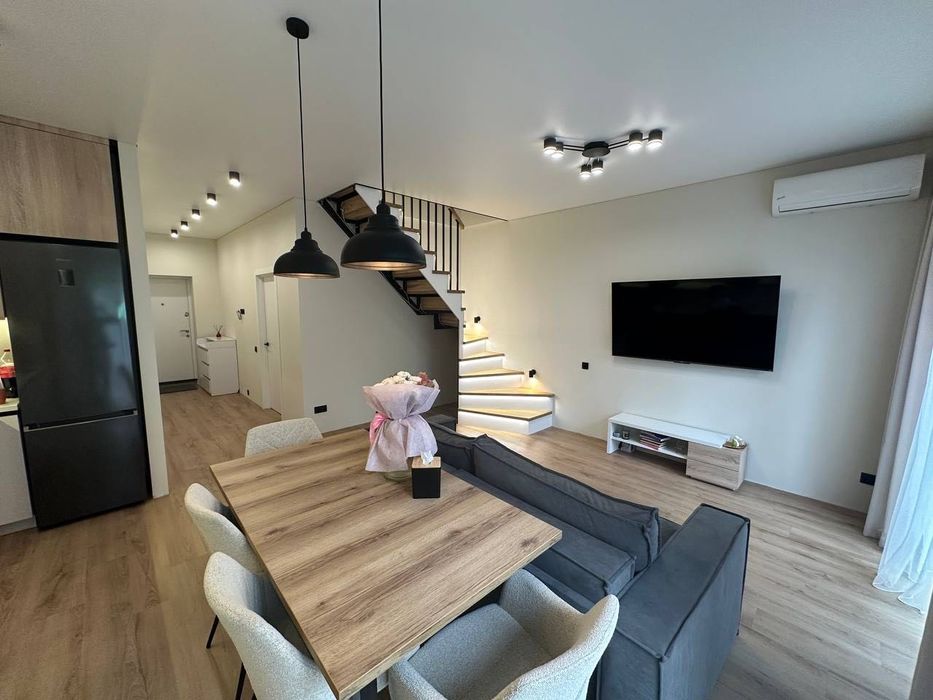 Продаж таунхаус 90м2 з ремонтом  ГОТОВИЙ Віта-Поштова Без %