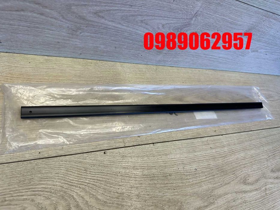 Направляюча вікна передня Fiat Doblo Фиат Добло Направляющая стекла