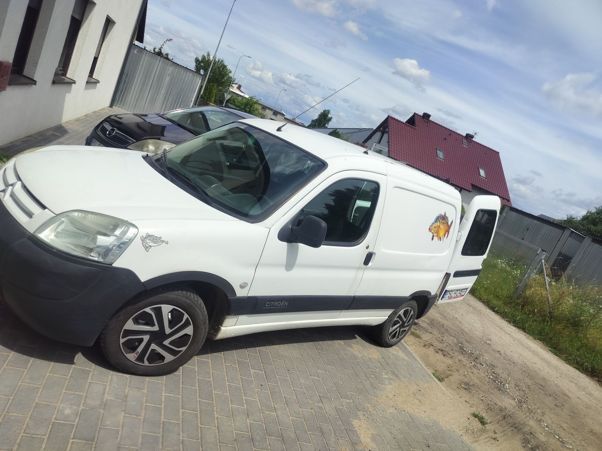 Citröen Berlingo 2003r, nowy rozrząd, świeże OC, stan BdB