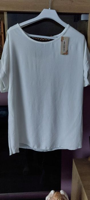 Śliczna  nowa bluzka