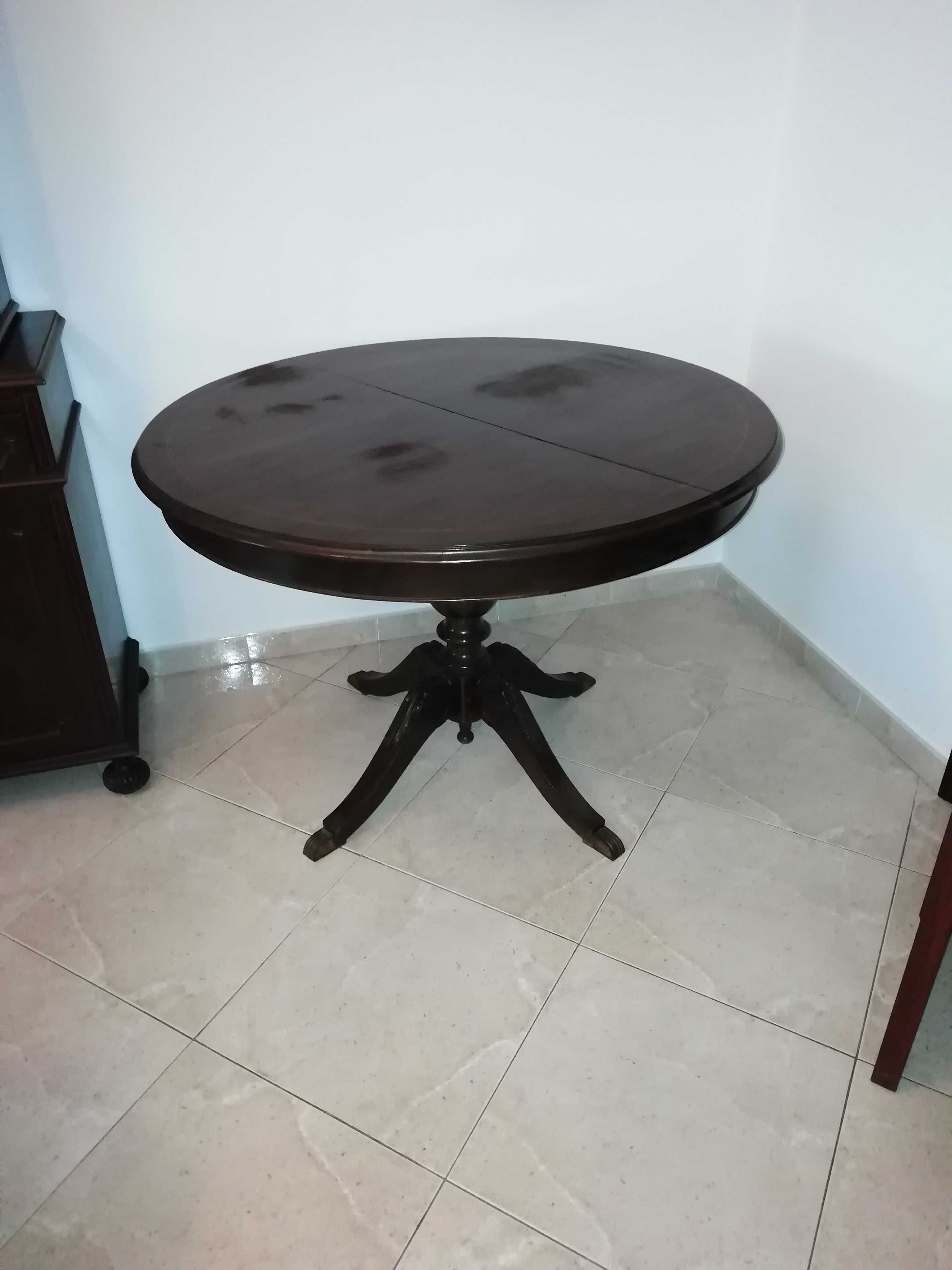 Móvel de sala antigo mais mesa