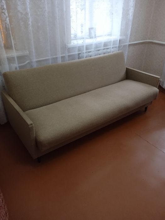 Диван б/у  у гарному стані