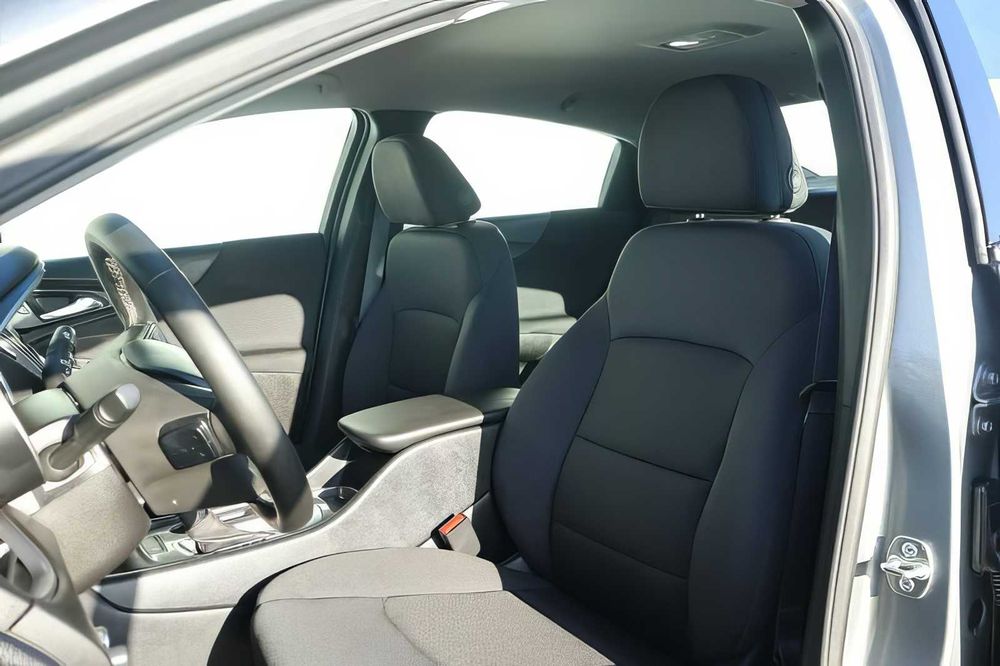 Chevrolet Malibu      2025