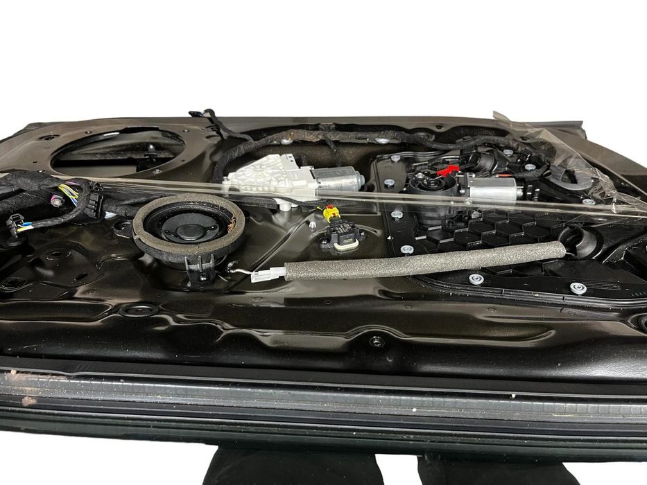 Audi A8 S8 D4 drzwi LY9T