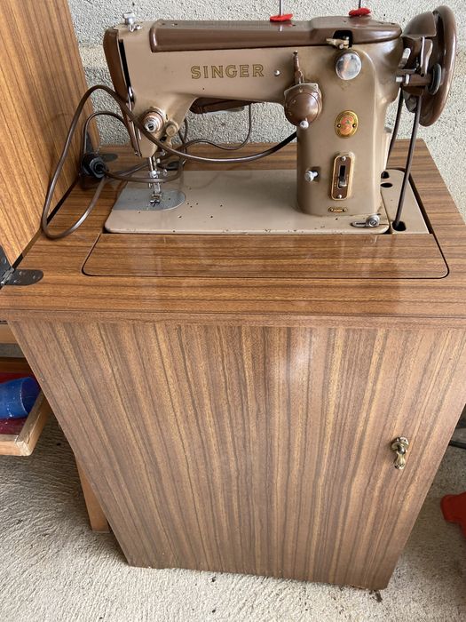 Máquina de costura Singer