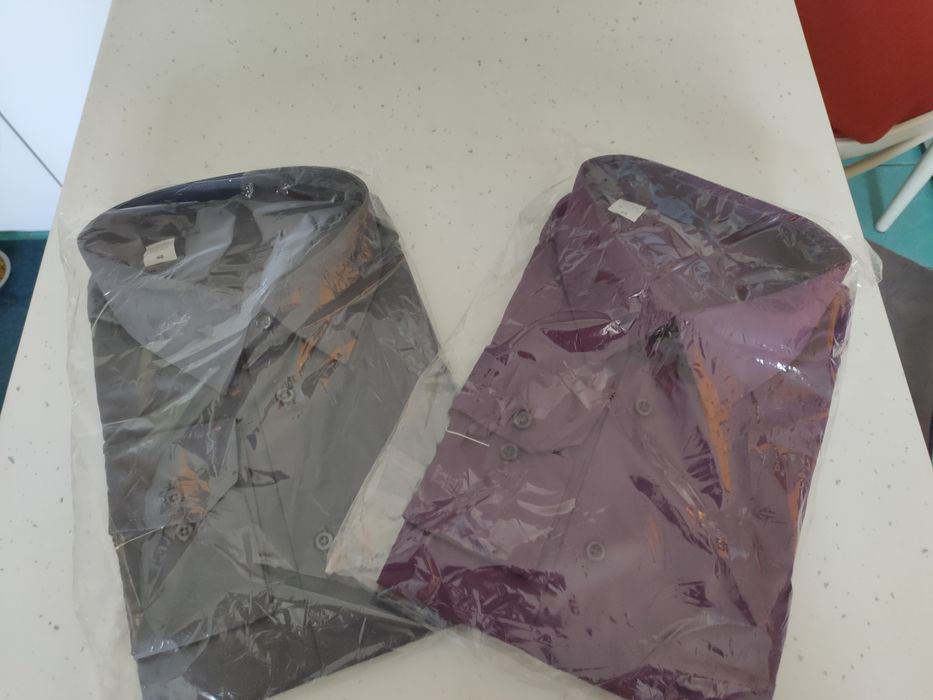 Костюм классика  мужской размер 54/5 новый+две рубашки цена за всё.)