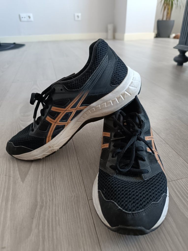 Tênis unisexo ASICS Amplifoam  40