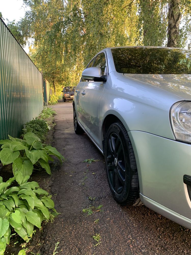Volkswagen Jetta 2,5 атмосферний