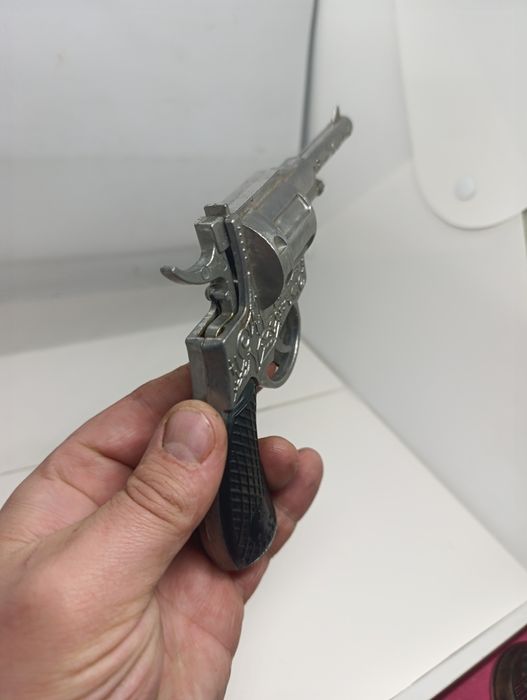 Радянський дитячий пістолет револьвер металевий муляж іграшка