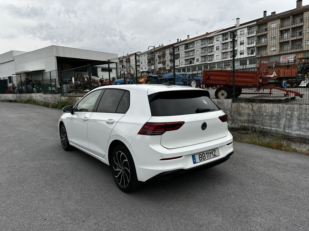 Volkswagen Golf 2023 1.0 110CV