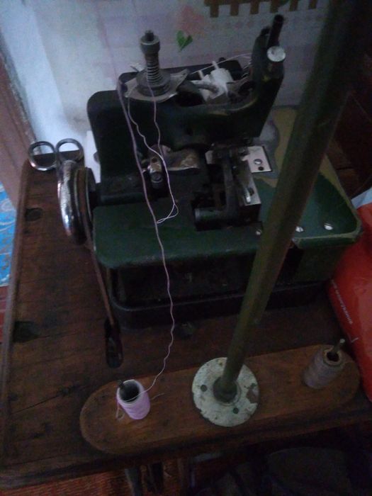 Продам швейні машинки, оверлок