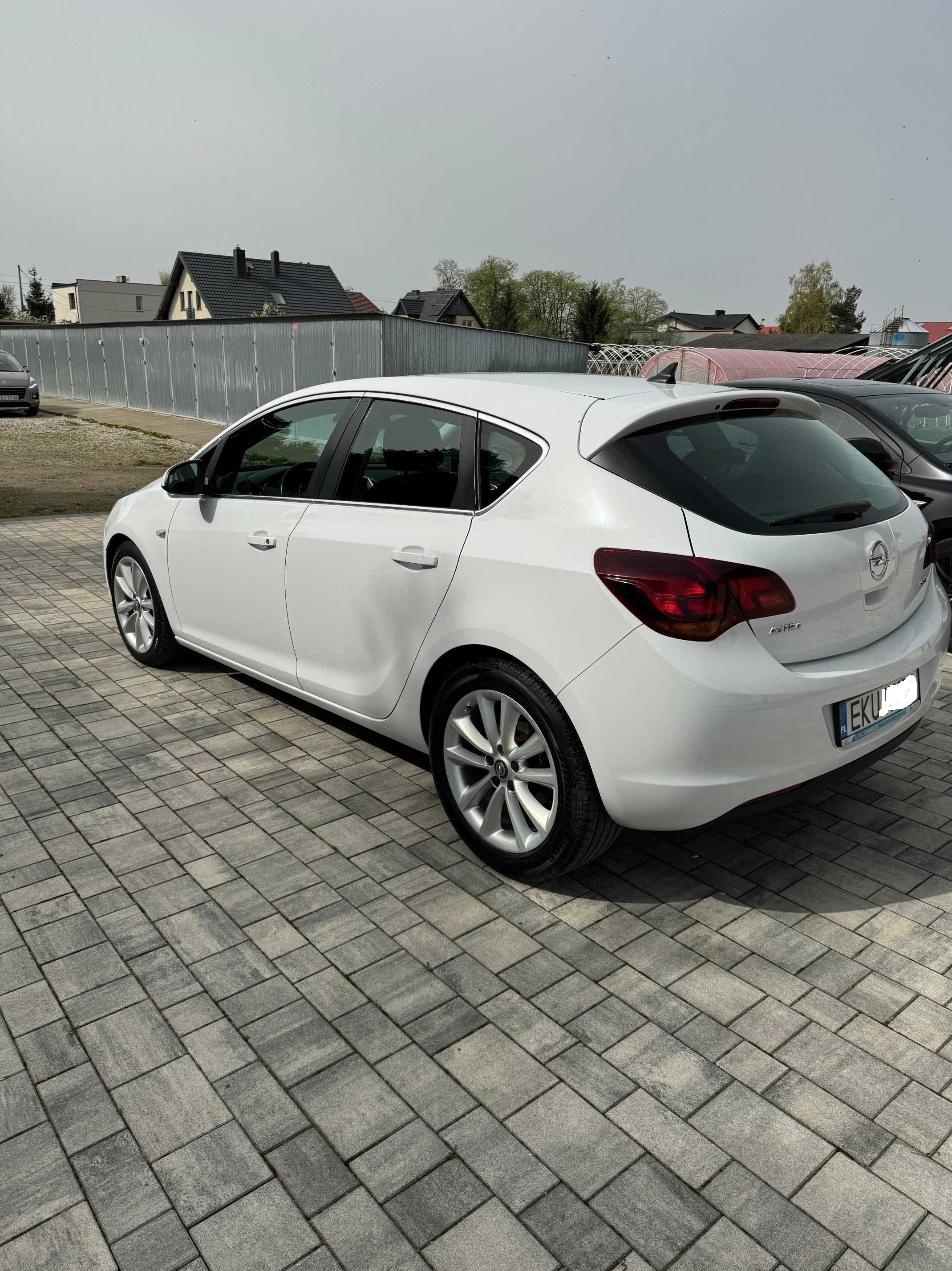 Sprzedam !!! Opel Astra  1.7 CDTI Cosmo