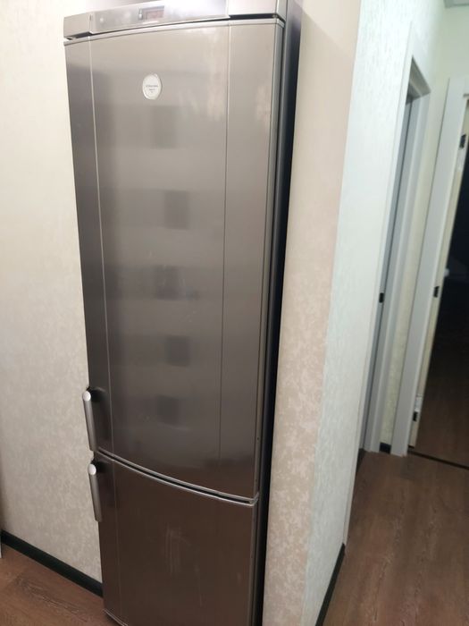 Холодильник висота 2 м