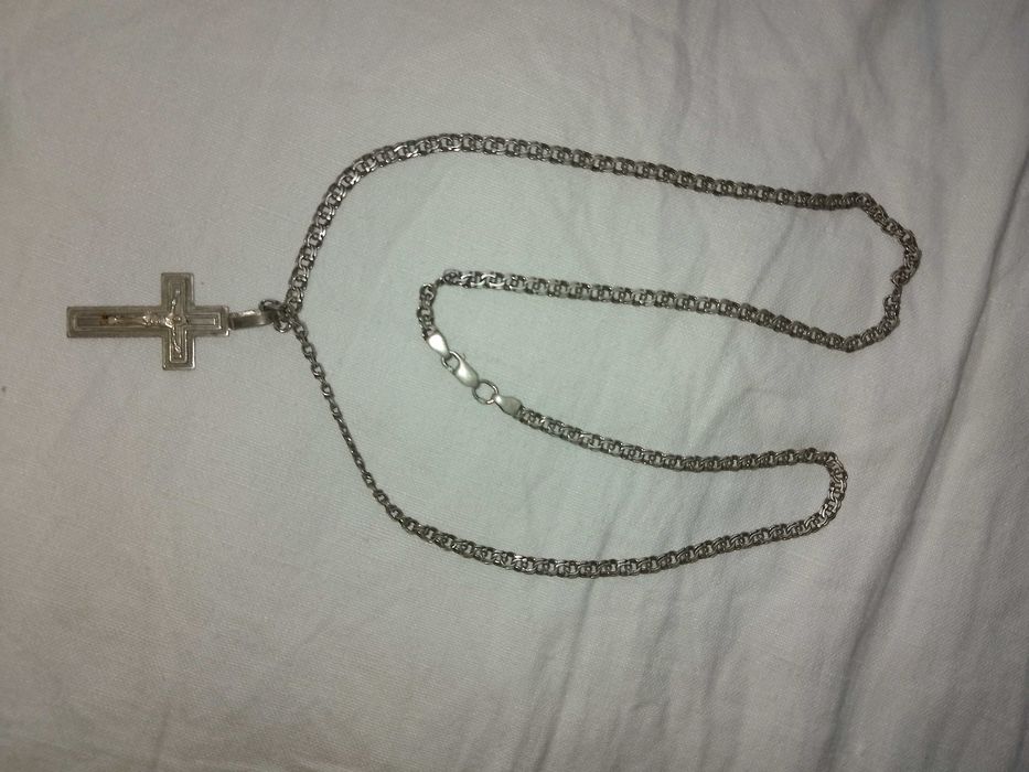 Продам серебро 975 пробы в изделиях Все 170гр.Прошу 48гр за 1 гр.Торг.