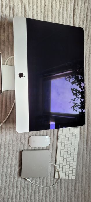 Комп'ютер Apple моноблок