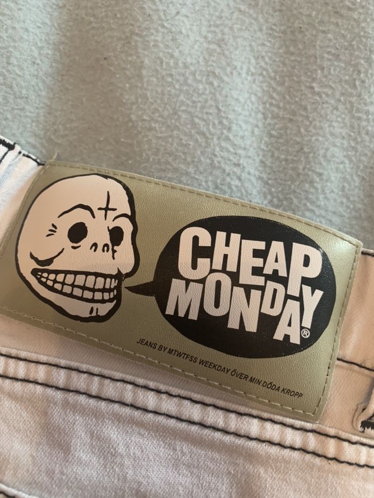 Białe spodnie rurki cheap monday 27/34 damskie ubrania rurki opener