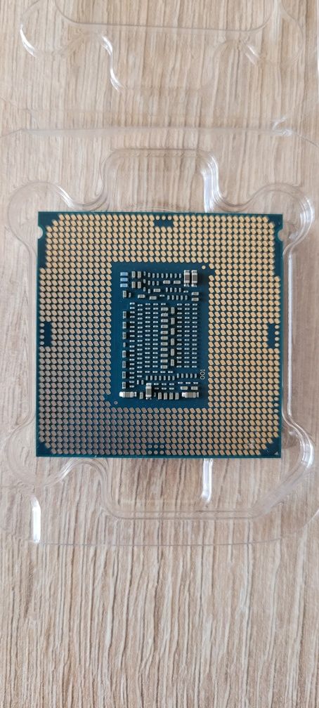 Procesor Intel i3 9100F + chłodzenie