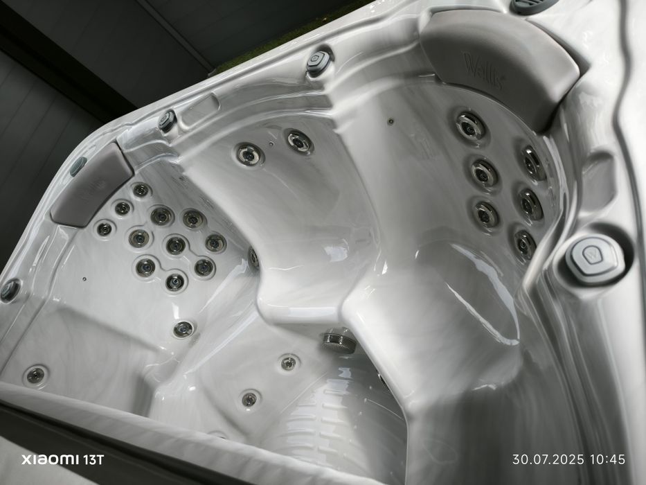 Okazja 2 letnie Jacuzzi Wellis kilimanjaro