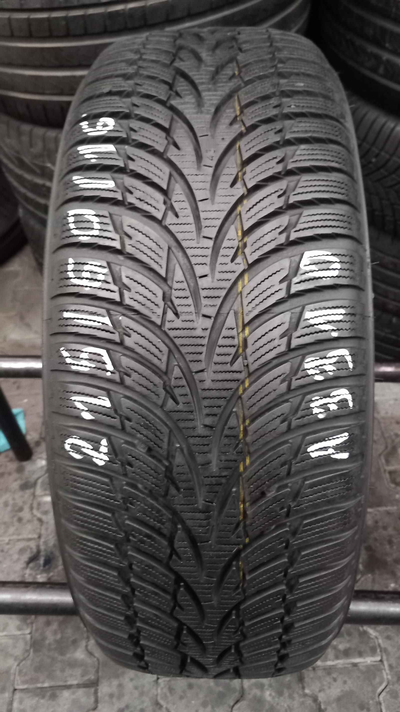215/60/16 Nokian WRD3 95H