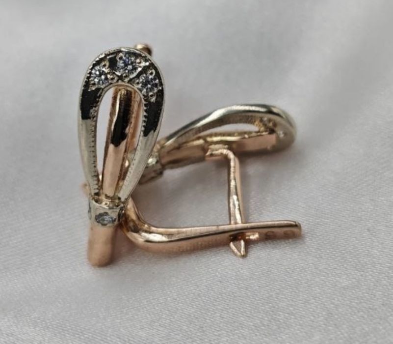 #сережки#золото 585# красное#длина 1,8 см# бриллианти#