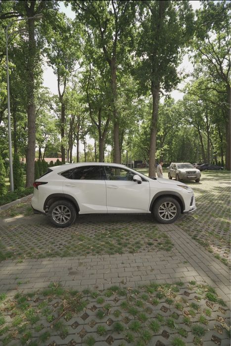 Продам Lexus NX 300