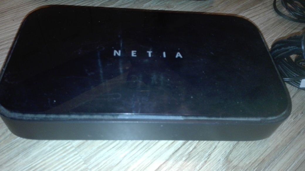 Dekoder Netia Player N5200-1T-2 N + router wifi NetiaSpot-1. Stan dbd