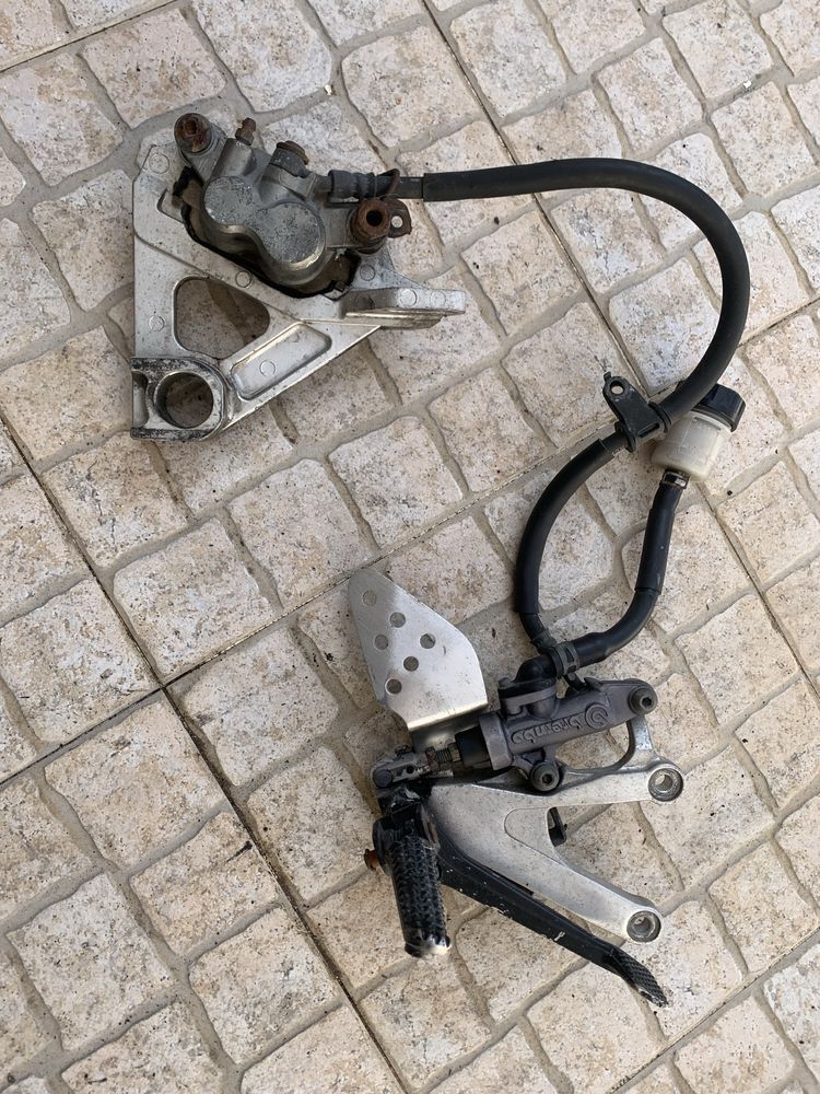 Várias Peças Yamaha R6 1999/2002