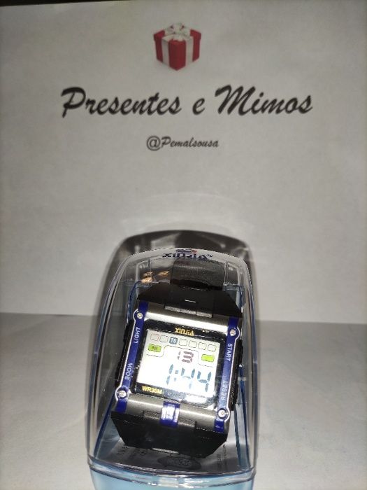 Relógio masculino XINJIA com pulseira de silicone