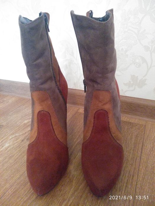 Жіночі нові італійські полусапожки, демісезонні, замша, 39р.