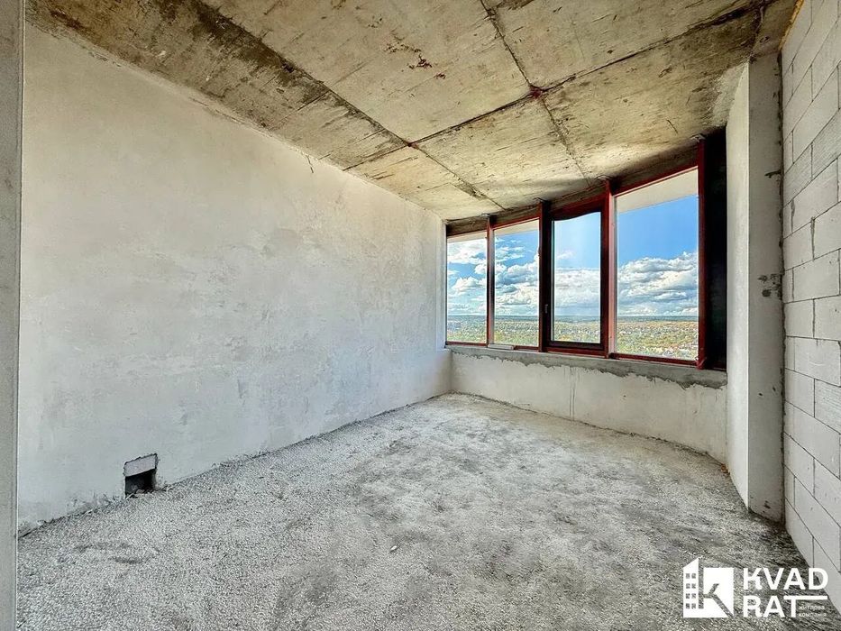 Продаж елітного пентхаусу  у першій лінії біля міського озера!!!