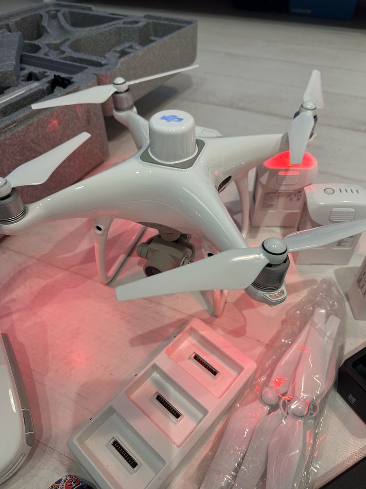 Dron do mapowania terenu DJI Phantom 4 RTK