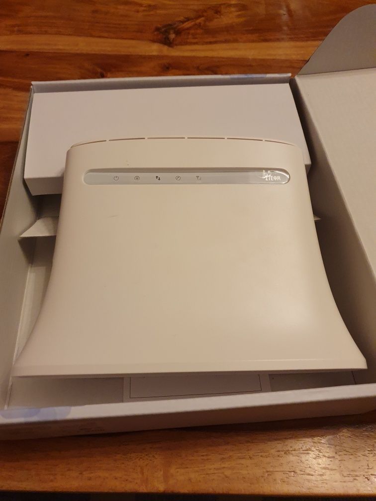Router ZTE MF283+ nowy
