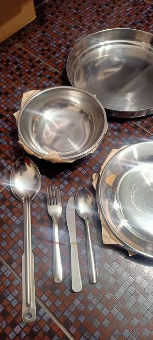 Набір залізного посуду. На природу дуже добре.