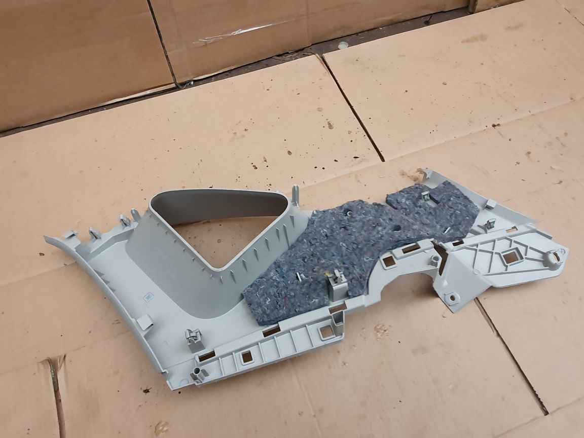 Renault Captur II obudowa osłona słupka lewy tył słupek C tylny