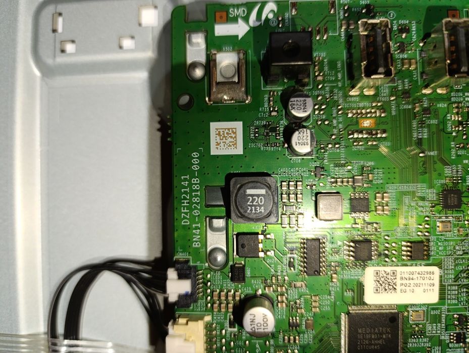 Продам монітор Samsung F24T450FQI битий