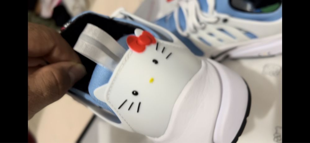 Nike Air Presto Hello Kitty