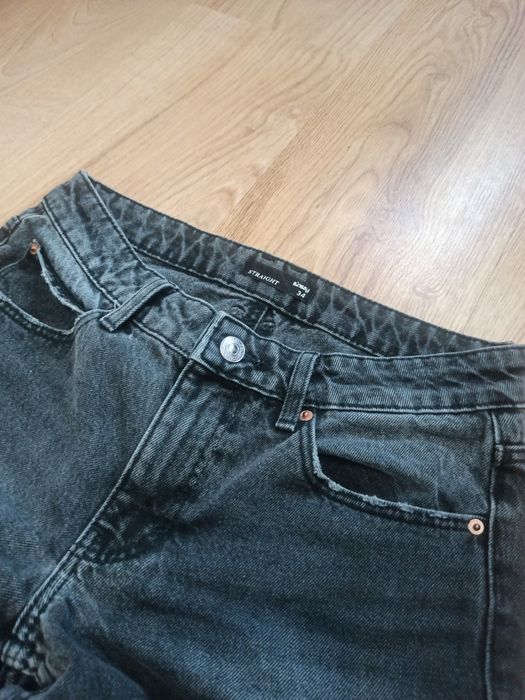 Czarne jeansy Sinsay |XS|