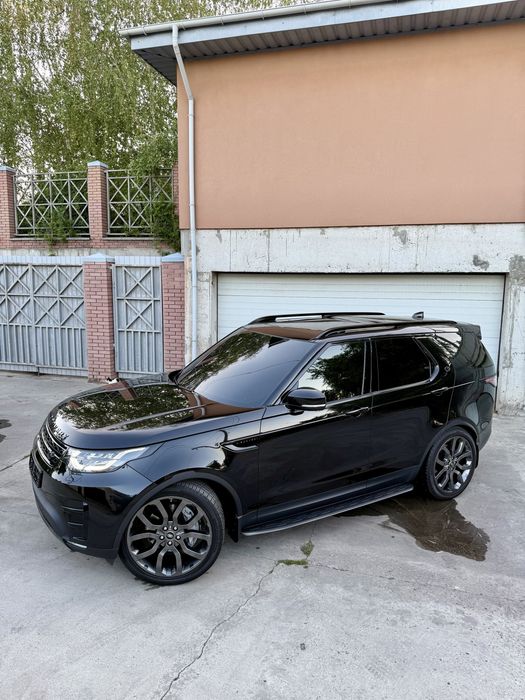 Land rover discovery 5