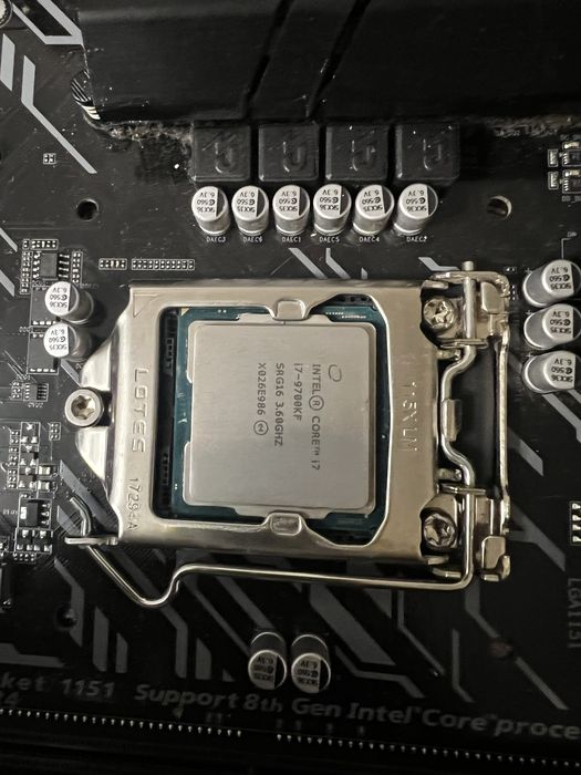 płyta główna GIGABYTE Z370P D3 z procesorem Intel i7 9700KF